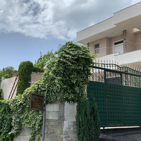 Vila Gjergji Durrës Exteriör bild